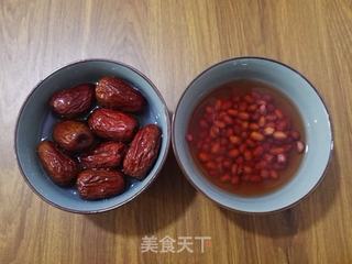 大枣花生玉米面发糕的做法步骤:2
