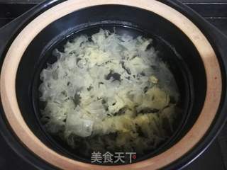 梦幻星空银耳羹的做法步骤:5