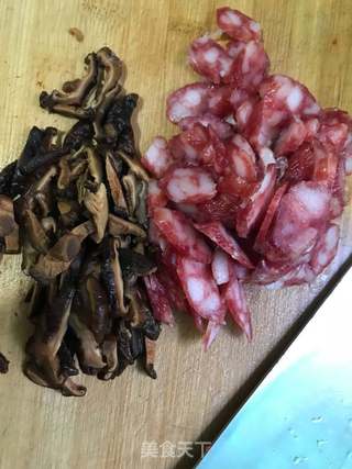 电饭煲煲仔饭的做法步骤:2