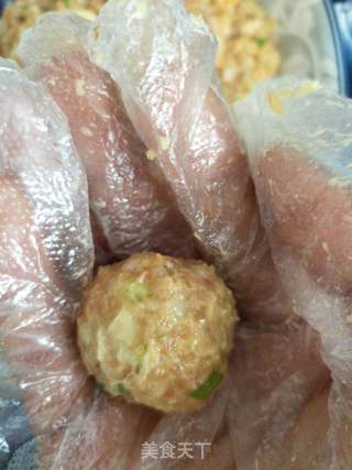 鲜虾肉丸汤的做法步骤:6