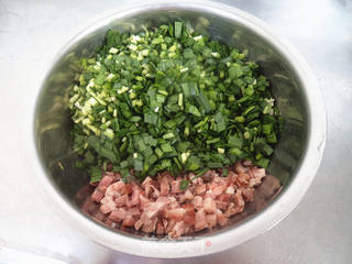 酱肉韭菜馅饼的做法步骤:4
