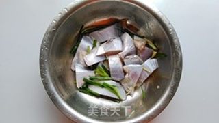 豆腐炖鲳鱼的做法步骤:3