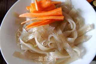白菜猪肉炖宽粉的做法步骤:3