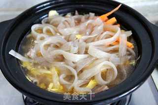 白菜猪肉炖宽粉的做法步骤:7