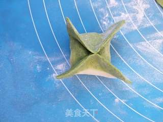 翡翠白菜鲜虾肉包子的做法步骤:7