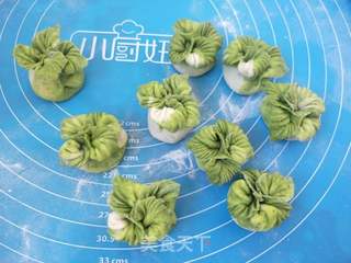翡翠白菜鲜虾肉包子的做法步骤:9