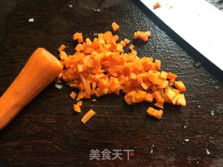 鹅肝酱蛋炒饭#鸡蛋美食#的做法步骤：2