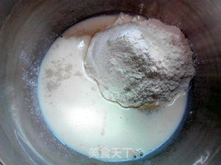 椰子油火龙果果酱土司的做法步骤:2