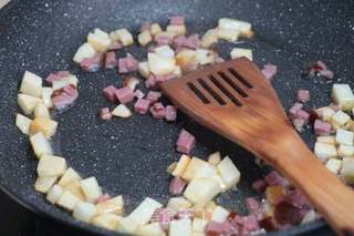 腊肉土豆香菇饭的做法步骤:6