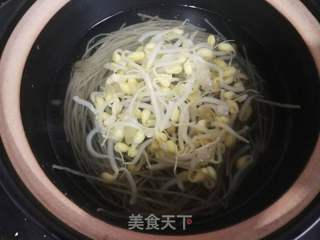 韩式辣白菜豆腐汤的做法步骤：6