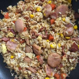 培根烤肠蛋炒饭的做法步骤:6
