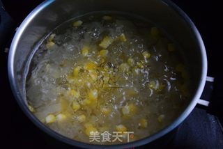 鸡蛋银耳玉米羹的做法步骤:5