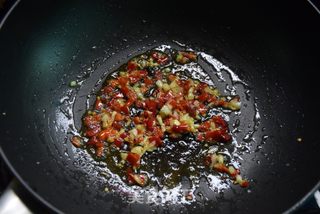 剁椒木耳炒鸡蛋的做法步骤:7