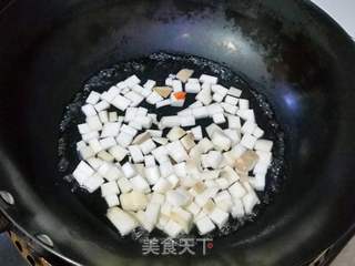 鸡蛋炒馒头的做法步骤:7