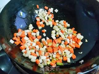 鸡蛋炒馒头的做法步骤:8