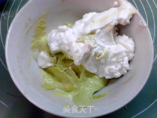 #鸡蛋美食# 纸杯牛油果戚风蛋糕的做法步骤:10