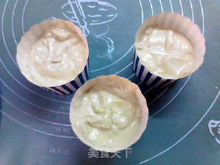 #鸡蛋美食# 纸杯牛油果戚风蛋糕的做法步骤:12