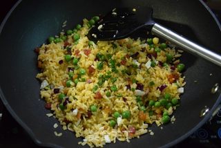 黄金炒饭的做法步骤:10