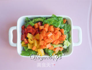 土司面包丁拌蔬菜沙拉的做法步骤:7