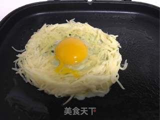 “鸡蛋美食”鸟窝鸡蛋的做法步骤:4