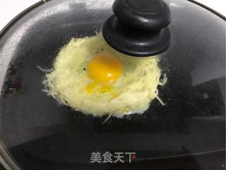 “鸡蛋美食”鸟窝鸡蛋的做法步骤:5