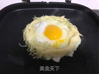 “鸡蛋美食”鸟窝鸡蛋的做法步骤：6