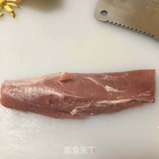 菠萝咕噜肉的做法步骤：1