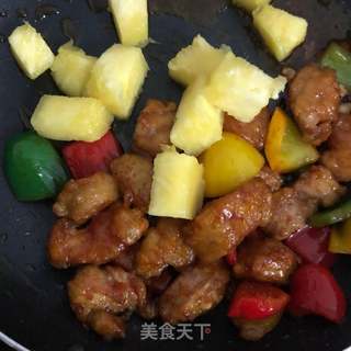 菠萝咕噜肉的做法步骤:8