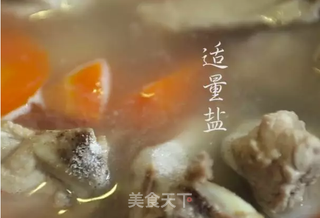 潮音潮人:胡萝卜荸荠猪骨汤的做法步骤:6