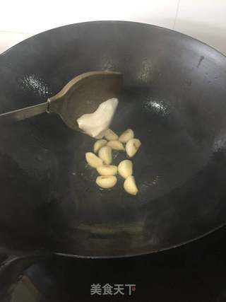 懒人版南瓜蘑菇香肠饭的做法步骤:4