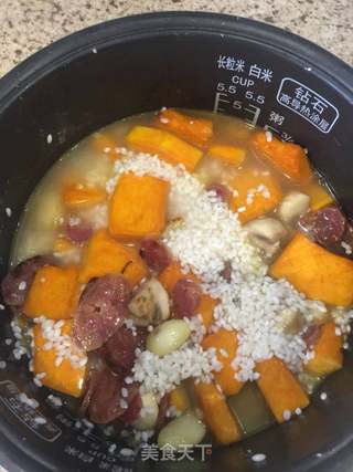 懒人版南瓜蘑菇香肠饭的做法步骤:8