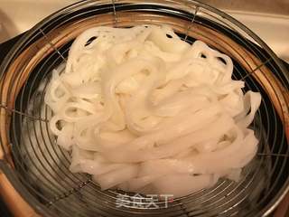 牛肉牛筋丸粄汤(河粉汤)的做法步骤:3