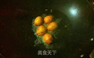 鸡蛋美食--酱香虎皮鸡蛋(乡宴江湖菜又名油爆蛋)的做法步骤:4
