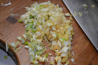 葱油白蛤,简单炒了都非常美的做法步骤:4