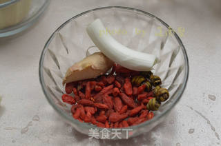 石斛鸡汤的做法步骤:3