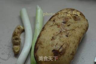 莲藕肉饺子,口感超级棒的饺子的做法步骤:2