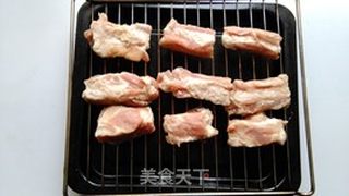 蜜汁烤肋排的做法步骤:4