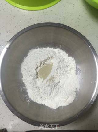 芝麻葱花卷的做法步骤:2