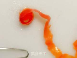 西红柿雕花的做法步骤:4