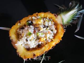 #鸡蛋美食#菠萝船蛋炒饭的做法步骤:11