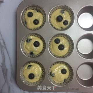 蓝莓爆浆马芬蛋糕的做法步骤:7