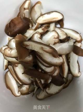 香菇油饭的做法步骤:4