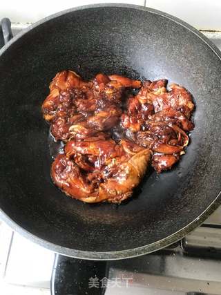 照烧鸡腿饭的做法步骤：2