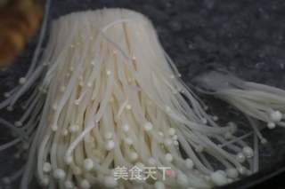 五彩金针菇卷的做法步骤:2