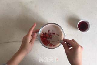 草莓夏洛特的做法步骤:19