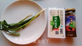 麻虾酱炖豆腐的做法步骤：1