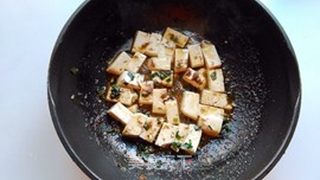麻虾酱炖豆腐的做法步骤:6