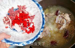 羊肉猪骨汤的做法步骤:7