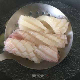 咖喱海鲜乌冬面的做法步骤:7