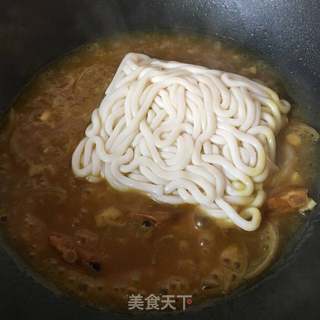 咖喱海鲜乌冬面的做法步骤:15